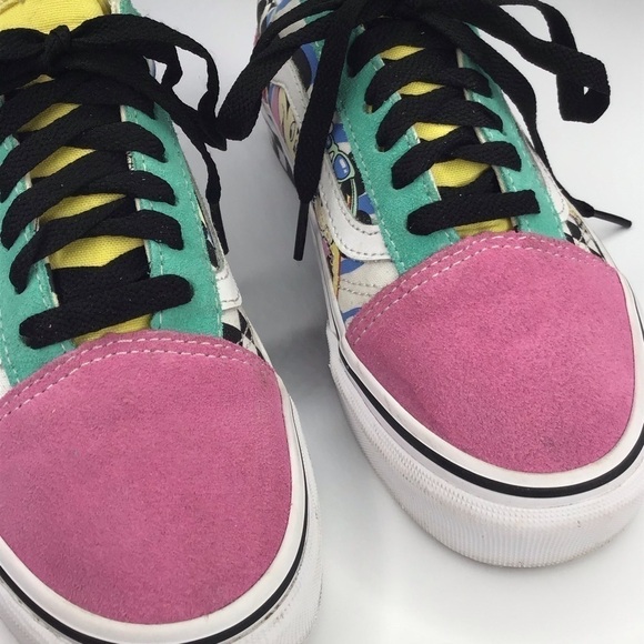 Vans x Disney Retro 80’s Mickey Mouse Old Skool Sneakers. - Picture 4 of 12